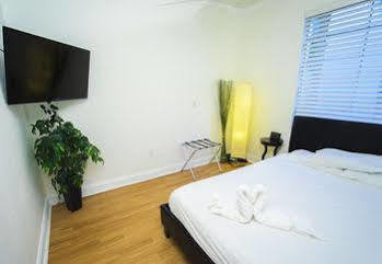 Collins Hotel Miami